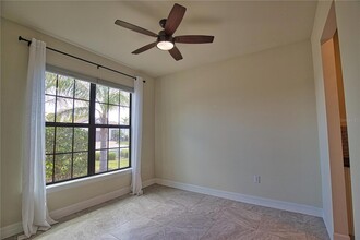 13172 Rinella St, Unit 2 in Venice, FL - Building Photo - Building Photo