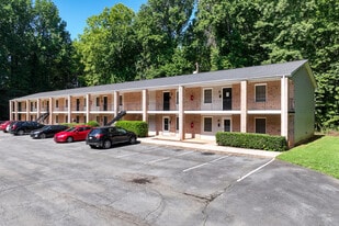 Delmonte Court Apartments in Winston-Salem, NC - Building Photo