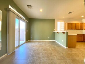 9260 Shellmont Ct in Las Vegas, NV - Building Photo - Building Photo