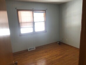 1122 33rd St in West Des Moines, IA - Building Photo - Building Photo