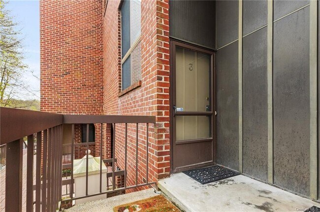 150 N Bedford Rd, Unit 3F in Chappaqua, NY - Building Photo - Building Photo