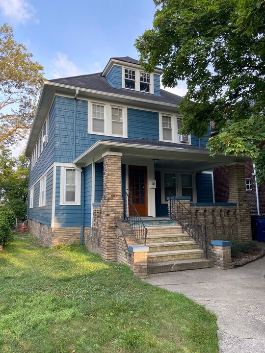 12207 Mount Overlook Ave in Cleveland, OH - Building Photo
