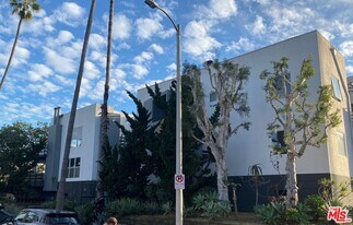 2207 Brenta Pl in Los Angeles, CA - Building Photo