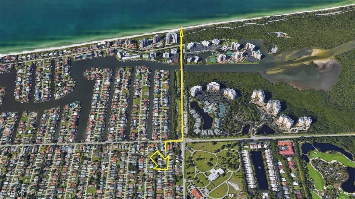 541 110th Ave N in Naples, FL - Building Photo
