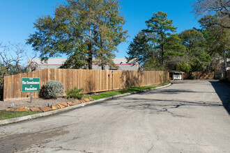 The Townhomes at Pinehollow in Conroe, TX - Building Photo - Building Photo