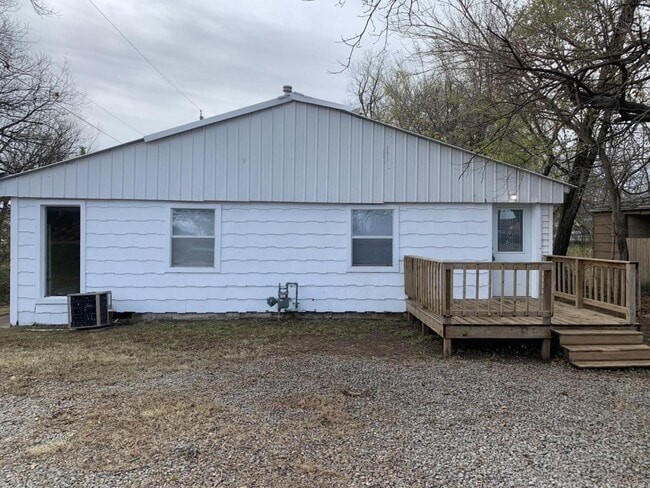 property at 507 E Virginia Ave