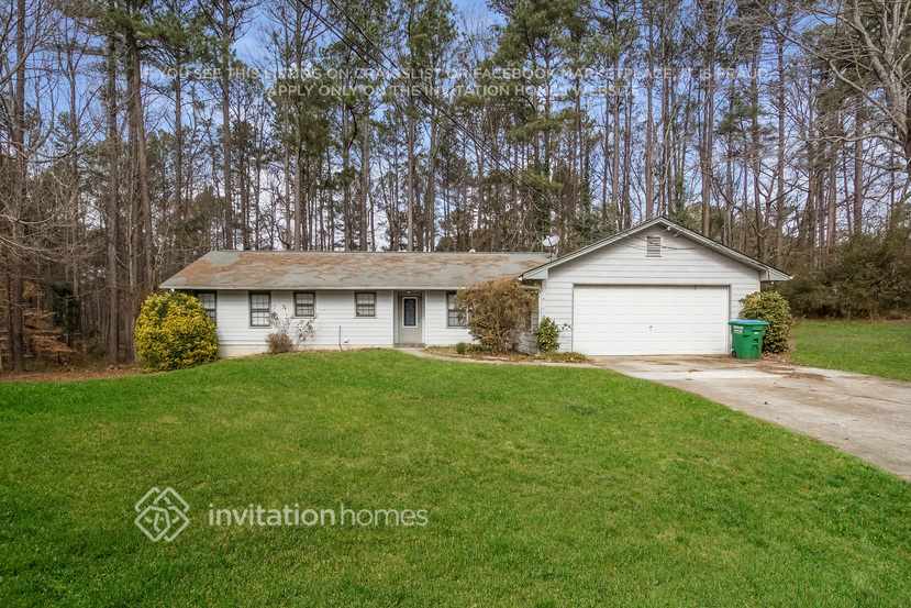 3919 Prestwick Ct in Snellville, GA - Building Photo
