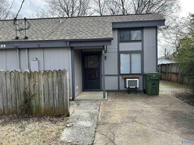 1422 Humes Ave NE in Huntsville, AL - Building Photo