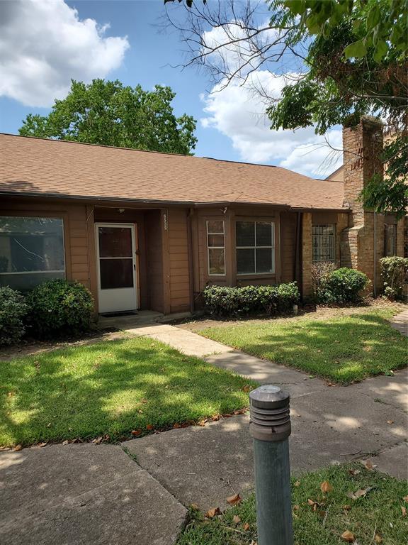 8532 Maplecrest Dr