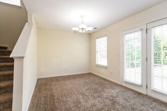 6846 Squirrels Foot Ct in Charlotte, NC - Building Photo - Building Photo