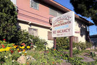 Rosemont Apartments in Monterey Park, CA - Foto de edificio - Building Photo