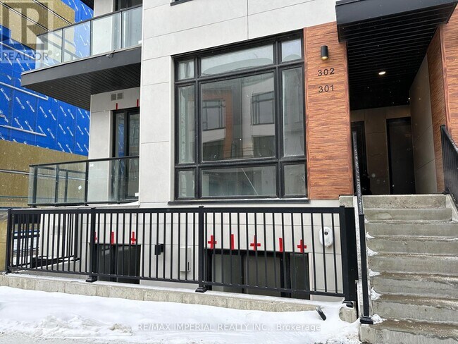 6-306 Steckley House Ln in Richmond Hill, ON - Building Photo - Building Photo