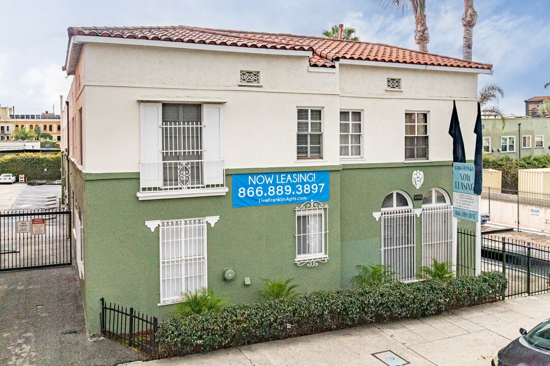 Cahuenga Apartments in Los Angeles, CA - Foto de edificio