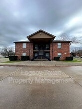 1108 Williams Ave in Cleburne, TX - Building Photo - Building Photo