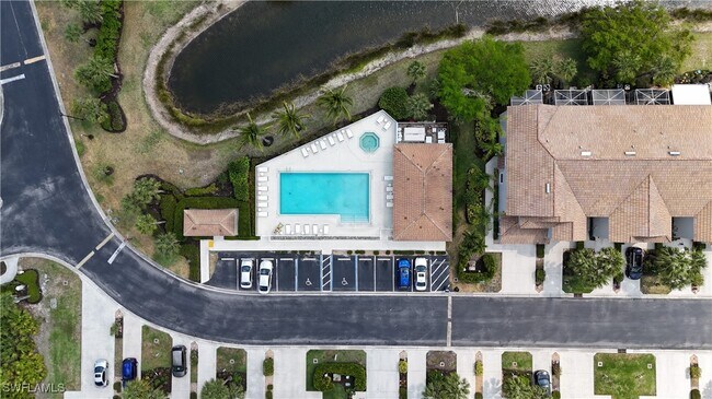8310 Village Edge Cir