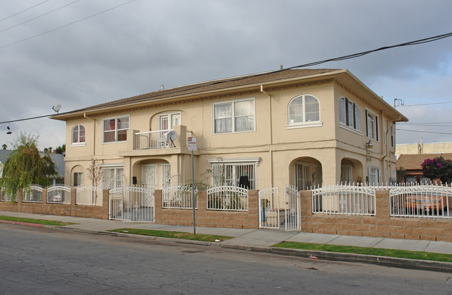 3519 W 17th St in Los Angeles, CA - Foto de edificio - Building Photo