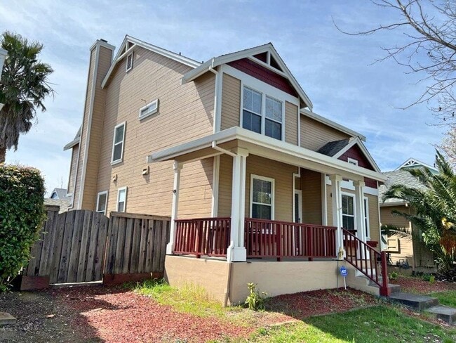 719 Lotz Way in Suisun City, CA - Building Photo - Building Photo