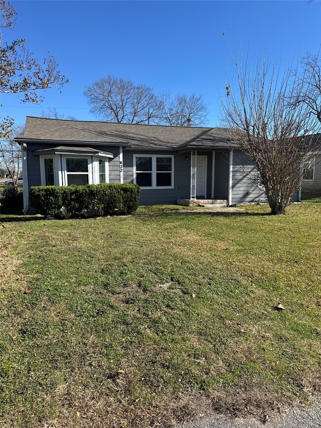 property at 432 Dr. Martin Luther King Jr. Dr.