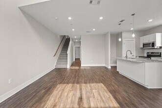 3600 Aaron Pl in Lantana, TX - Building Photo - Building Photo
