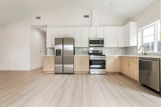 914 Geneva St in Glendale, CA - Building Photo - Building Photo