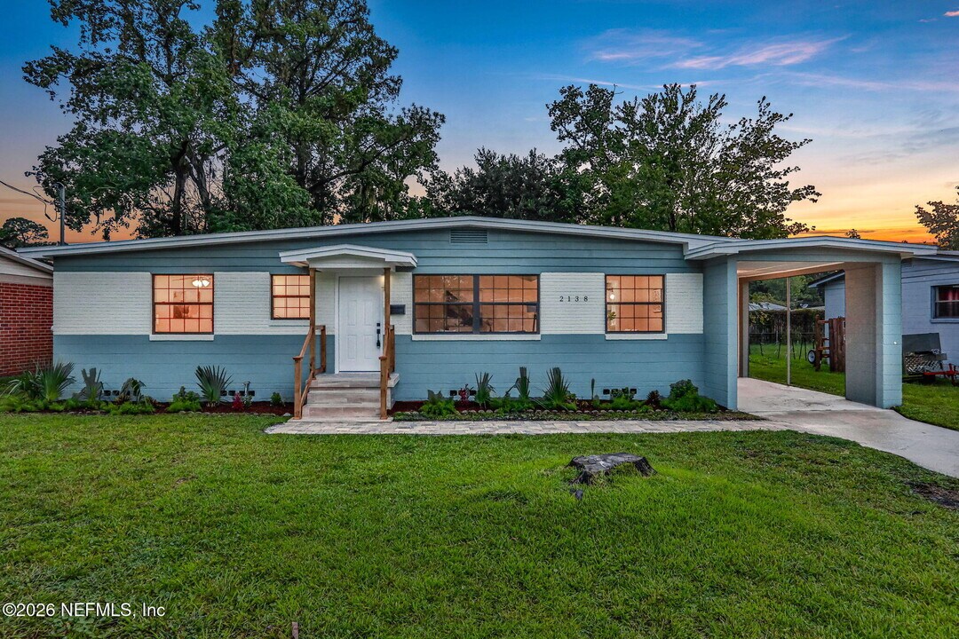2138 Larry Dr in Jacksonville, FL - Building Photo