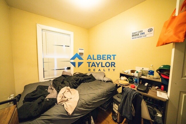 4 Burke St, Unit 1 in Boston, MA - Foto de edificio - Building Photo