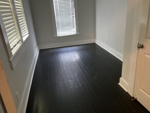 1411 W Travis St in San Antonio, TX - Building Photo - Building Photo