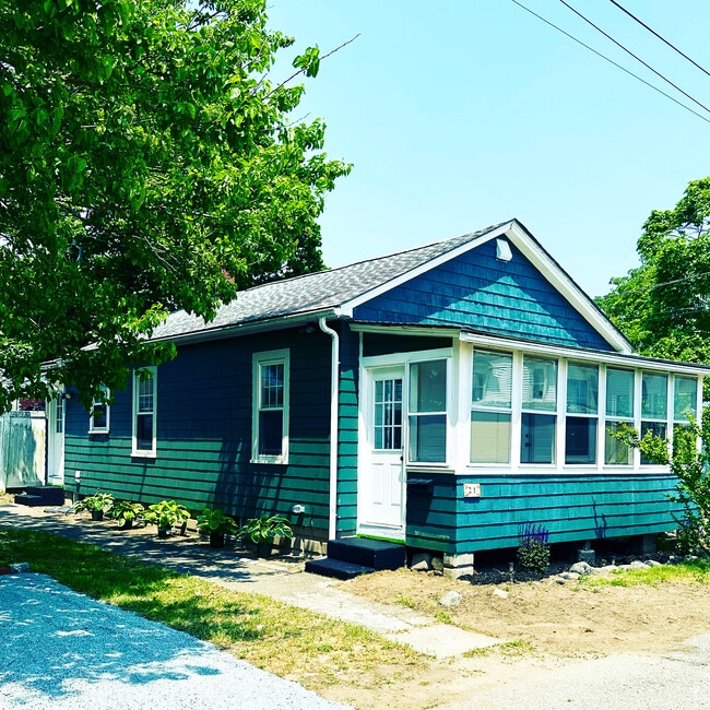 property at 21 Balkcom St