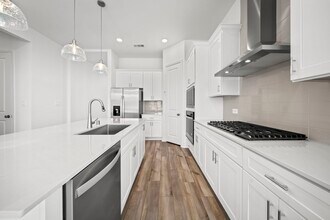 649 Amber Fls Dr in Montgomery, TX - Building Photo - Building Photo