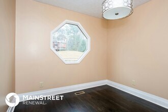 4055 Cranwood Dr in College Park, GA - Building Photo - Building Photo