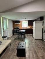 9 Peel St in Barrie, ON - Building Photo