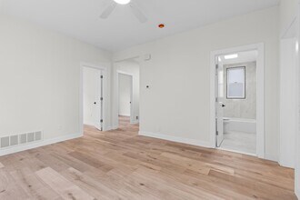 3 Edison Pl in East Rutherford, NJ - Building Photo - Building Photo