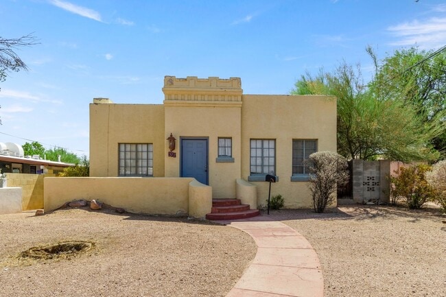 property at 322 N Forgeus Ave
