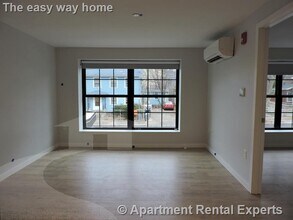 10 Soden St, Unit 103 in Cambridge, MA - Foto de edificio - Building Photo