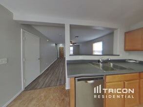 2364 E Meadow Lark Way in San Tan Valley, AZ - Building Photo - Building Photo
