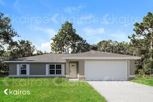 465 Malauka Radial in Ocklawaha, FL - Building Photo