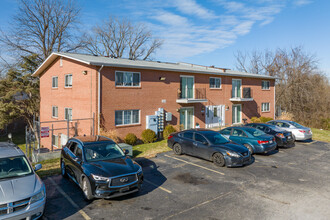 Koeneman Place Apartments in St. Louis, MO - Building Photo - Building Photo