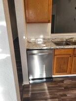 2461 NW 56th Ave, Unit 8-13 in Lauderhill, FL - Building Photo