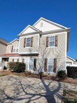 7844 Paper Birch Dr in Charlotte, NC - Building Photo