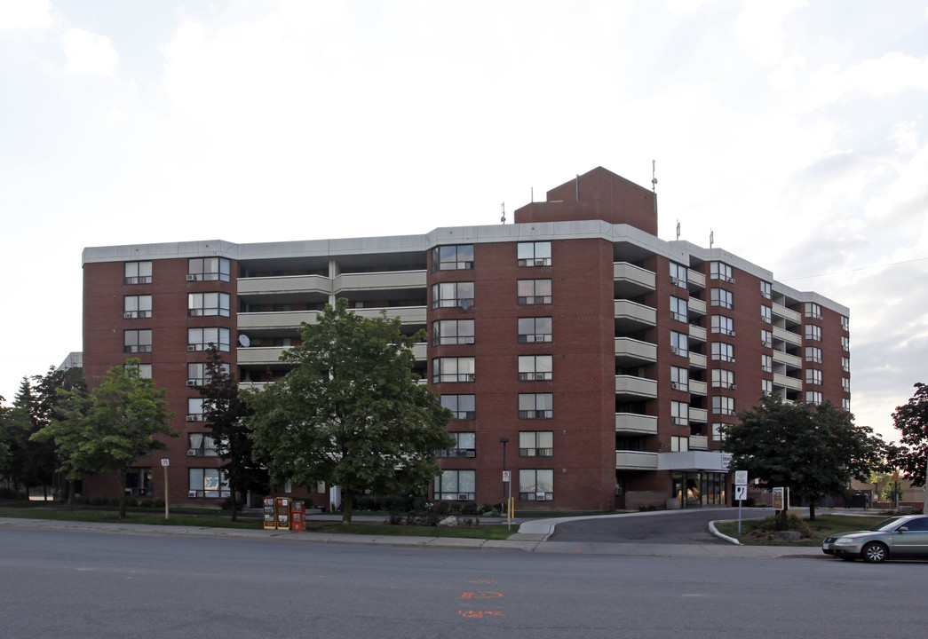 Erindale Terrace in Mississauga, ON - Building Photo