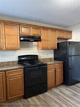 1442 N Melrose Dr in Avon Park, FL - Building Photo - Building Photo