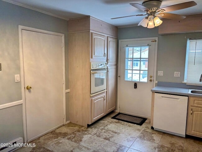 802B Balmoral Ct in Lakewood, NJ - Building Photo - Building Photo