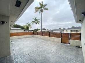 5756 Mary Ln Dr in San Diego, CA - Building Photo - Building Photo