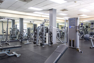 Lofts at Noho Commons in North Hollywood, CA - Foto de edificio - Interior Photo