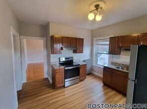 900 Massachusetts Ave in Cambridge, MA - Foto de edificio - Building Photo