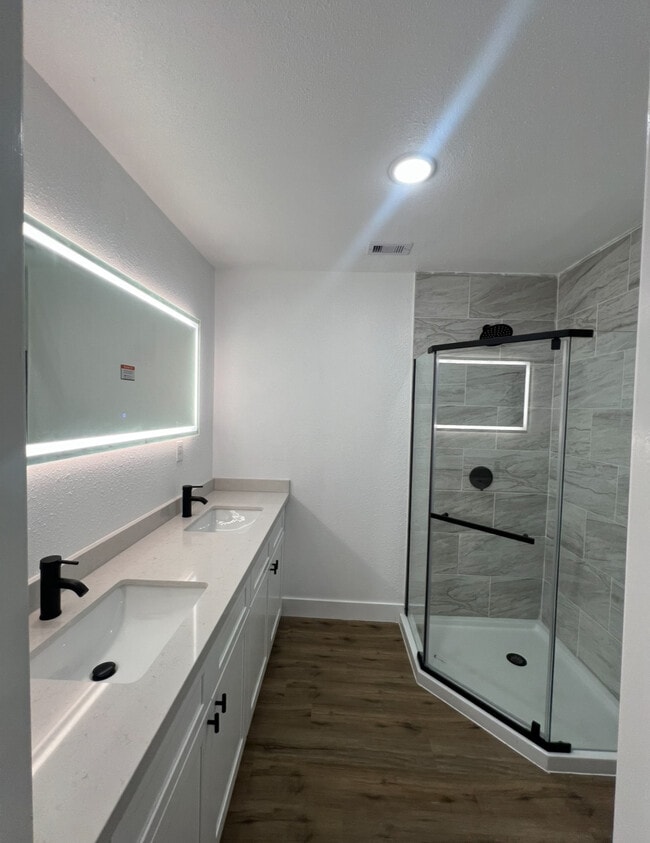 property at 1203 W 6th St