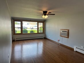 6845 W Leland Ave in Harwood Heights, IL - Building Photo - Building Photo