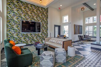 10010 N Capital of Texas Hwy in Austin, TX - Foto de edificio - Building Photo