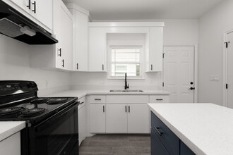 405 Lion's Villa AV in La Feria, TX - Foto de edificio - Building Photo