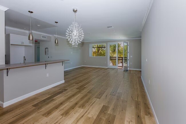 11828 Runnymede St in Los Angeles, CA - Building Photo